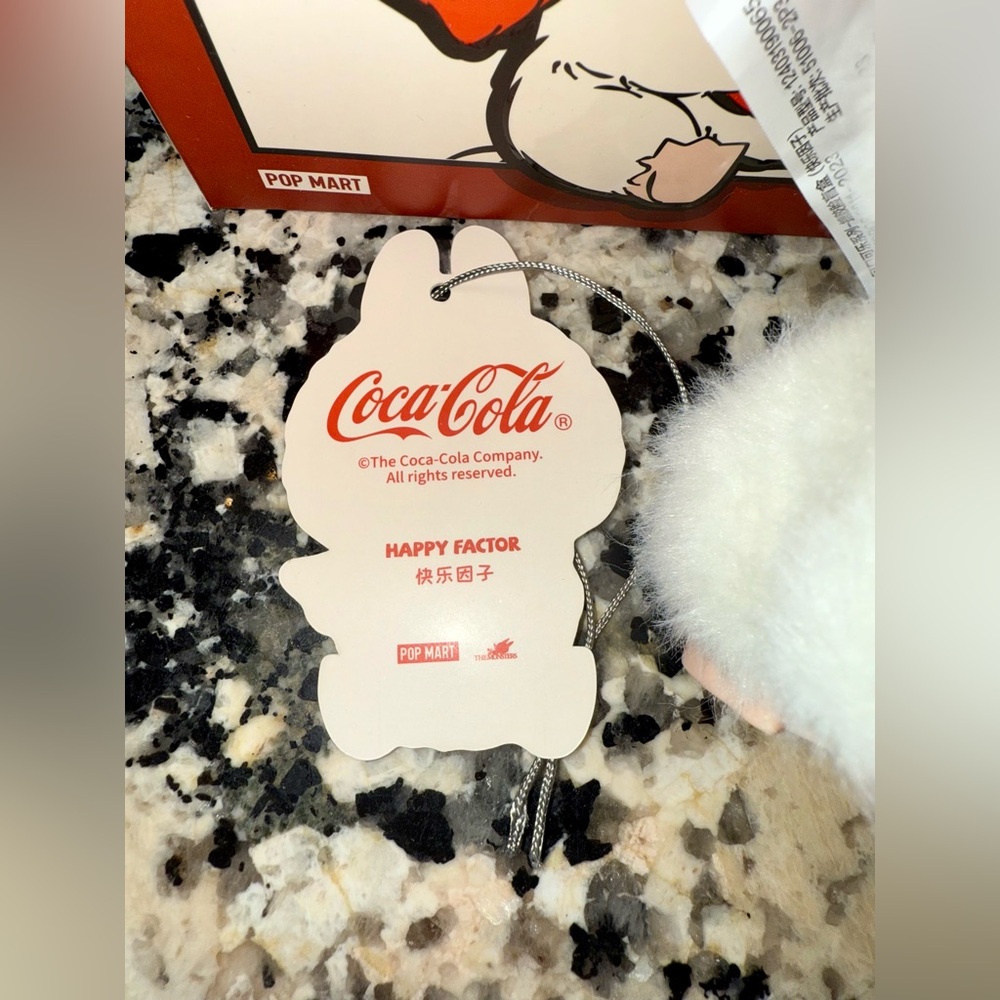 THE MONSTERS COCA-COLA SERIES-Vinyl Face—-Confirmed HAPPY FACTOR - Picture 2 of 7